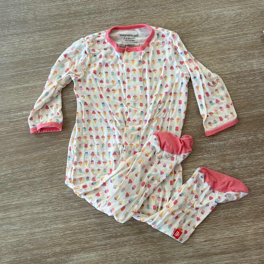 Magnetic me popsicle magnet footie pajamas (3-6 mos)